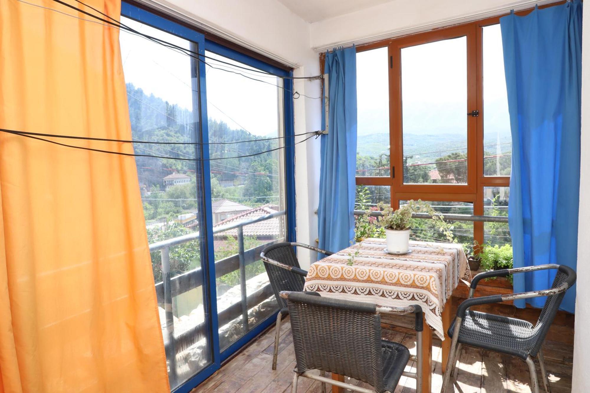 Elvi Aerd Apartment Berat Exteriér fotografie